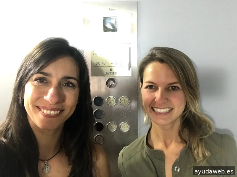 La Chica Del Ascensor