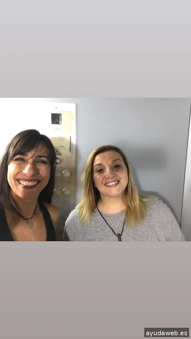 La Chica Del Ascensor