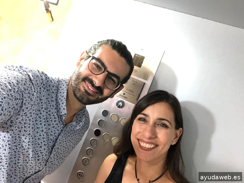 La Chica Del Ascensor