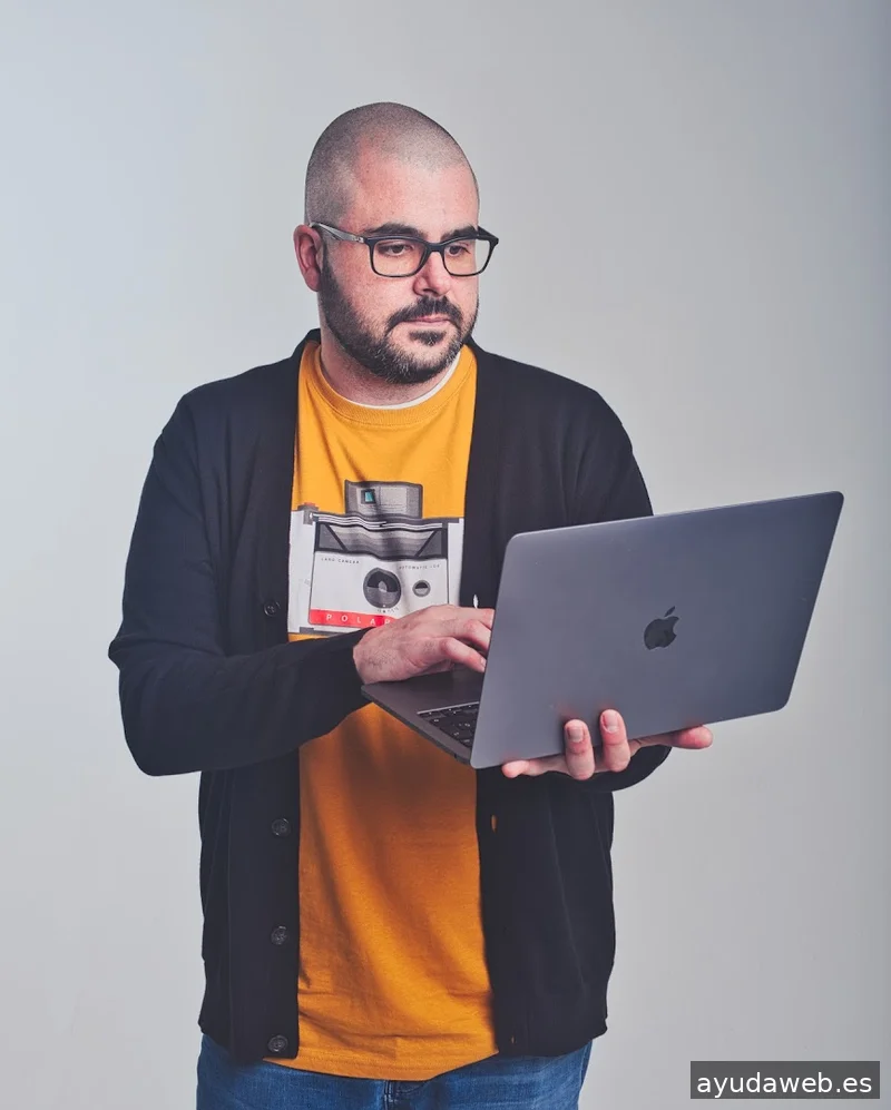 Sr. Boto Social Media