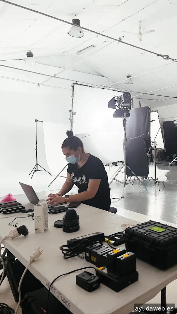 Atopic Studio Productora Audiovisual Madrid