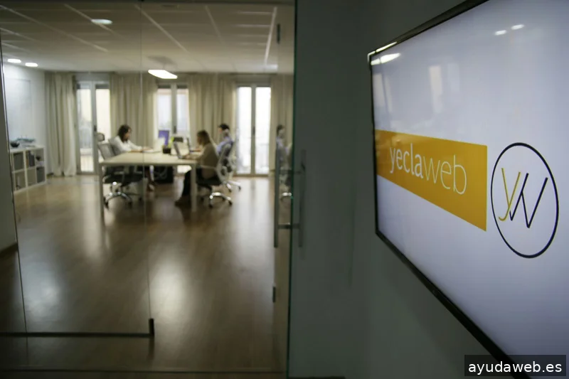 YeclaWeb. Tiendas Online, Páginas Web, Embudos y Redes Sociales