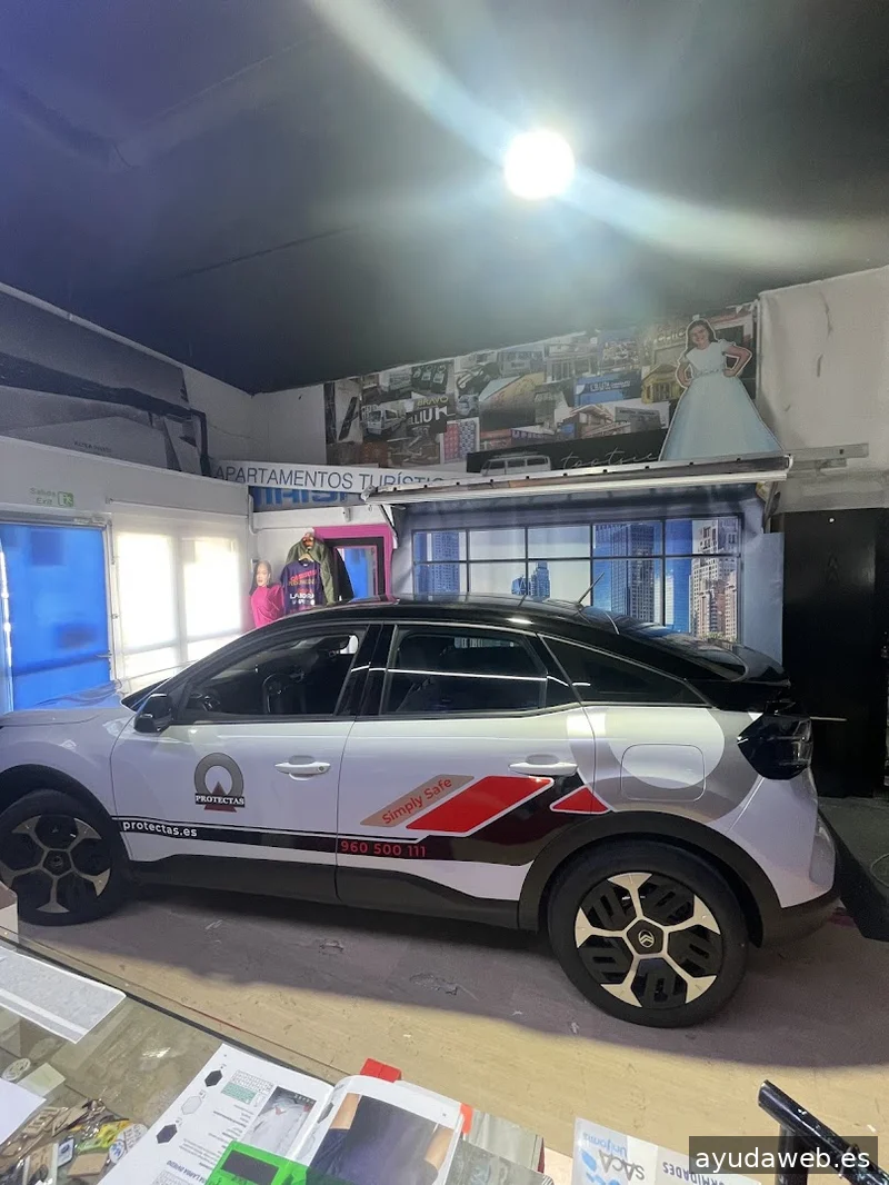 Version Tres | rótulos | carteles | Vinilos | publicidad