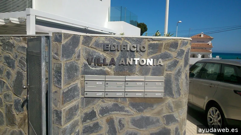 Version Tres | rótulos | carteles | Vinilos | publicidad