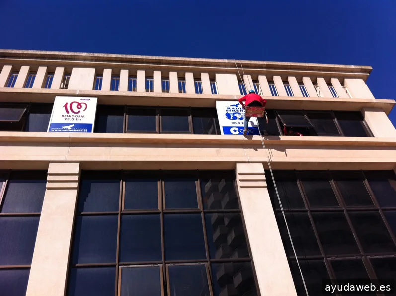 Version Tres | rótulos | carteles | Vinilos | publicidad