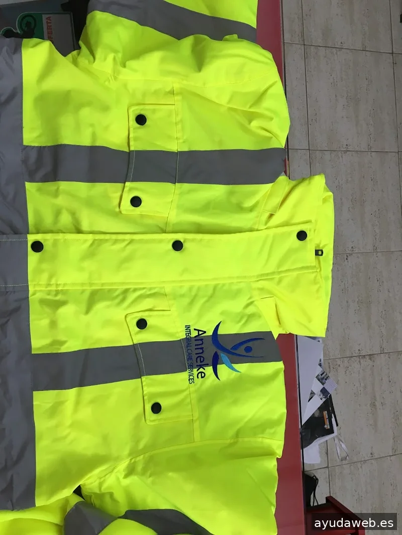 Version Tres | rótulos | carteles | Vinilos | publicidad