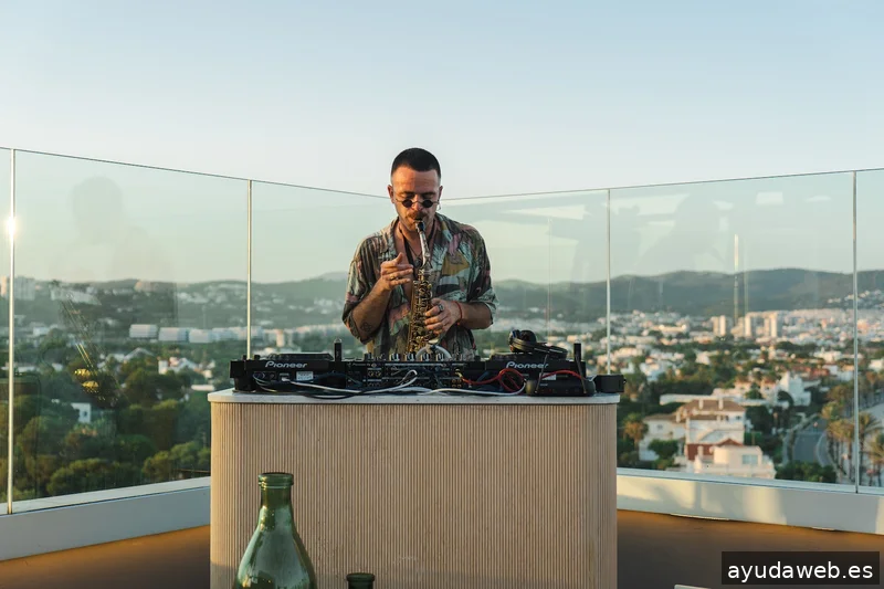 Montjuïc — refined content.