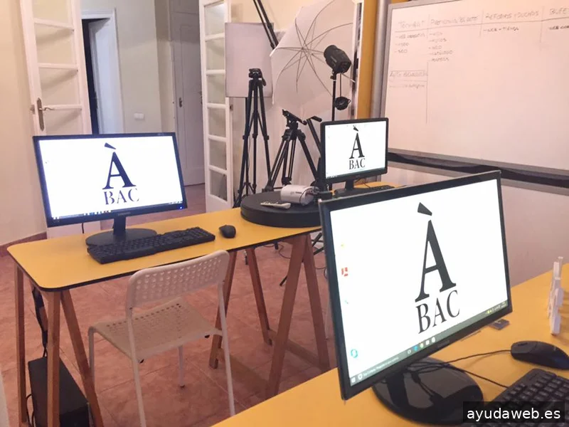 ÀBAC COMUNICACIÓ VISUAL. ESTUDIO DE PEDRO SIERRA