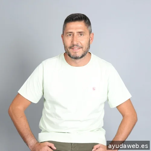 QUIQUE CUEVAS GIL qcg Agencia 360º Marketing Digital