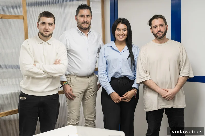 QUIQUE CUEVAS GIL qcg Agencia 360º Marketing Digital