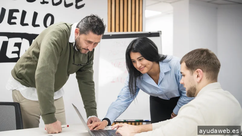 QUIQUE CUEVAS GIL qcg Agencia 360º Marketing Digital