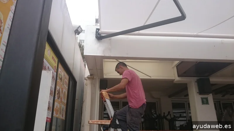Tres Punts Toldos, Pérgolas y Rótulos