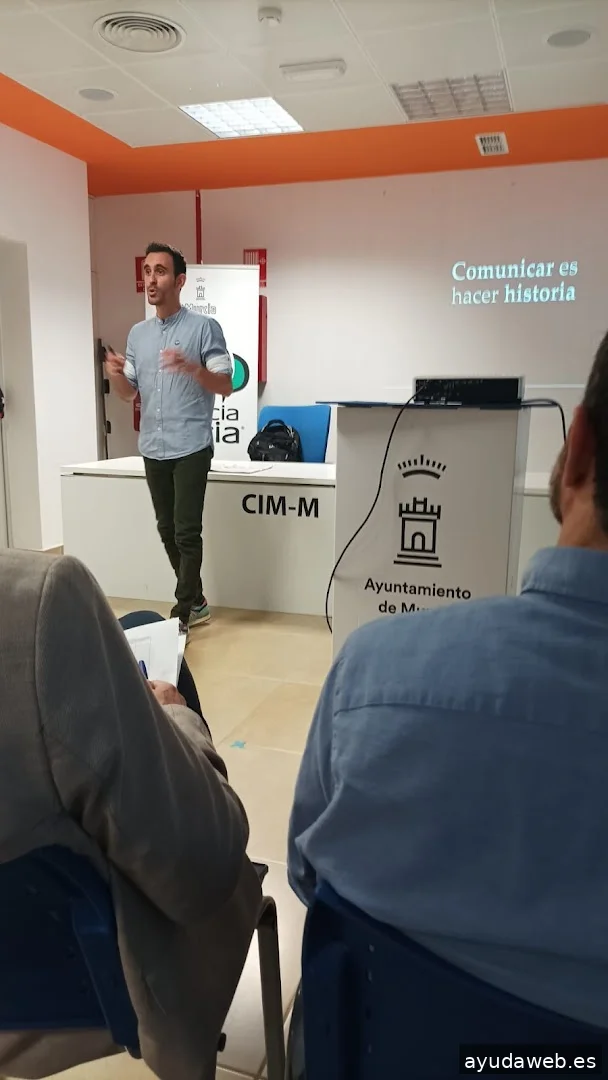 Álvaro Pintado - Marketing de contenidos, copywriting y estrategia de Comunicación