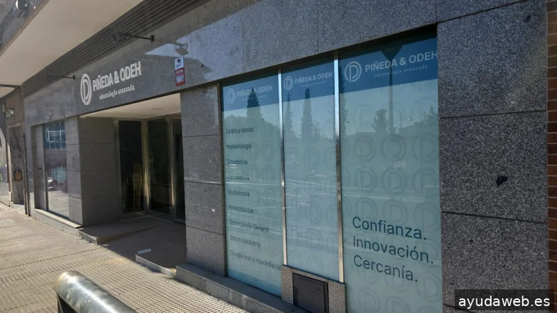 C. de la Zarzuela, 15