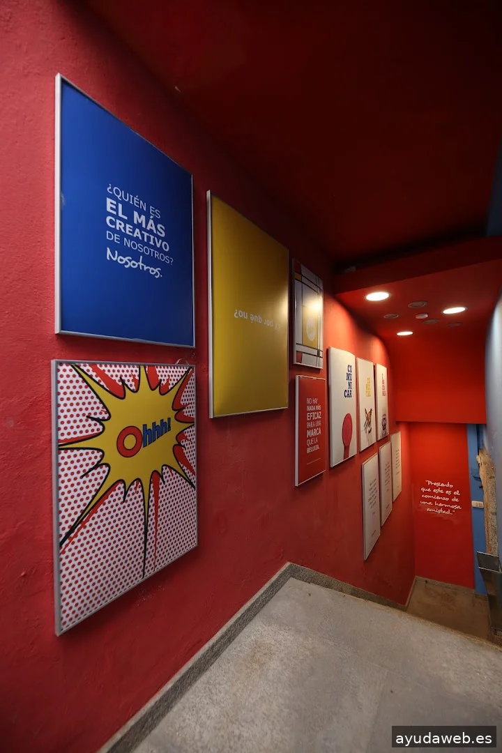 Anónimo Advertising