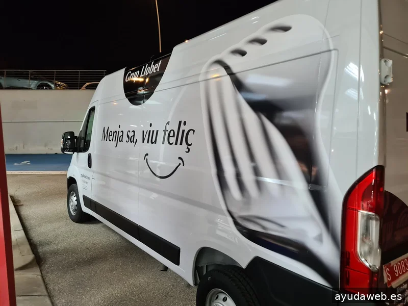 Remarkable · Publicitat / Marketing / disseny gràfic - Producció gràfica - Packaging - Retolació i senyalètica.