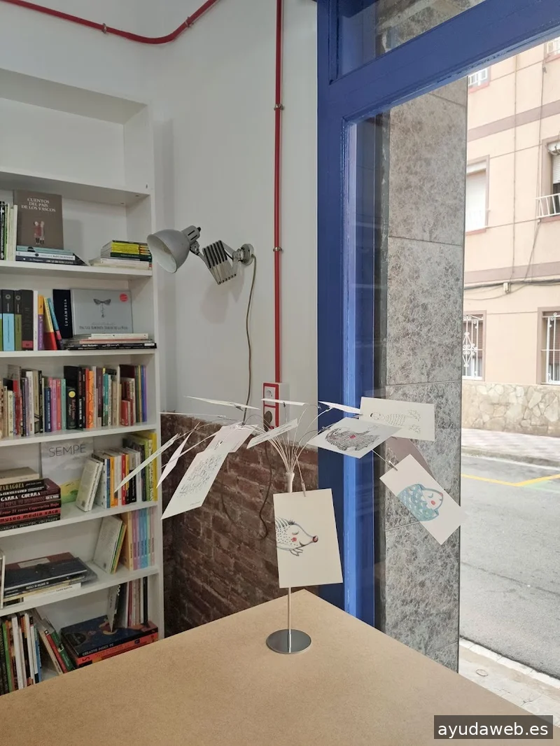 ELENA LOSADA - disseny gràfic, il·lustració, multimèdia, disseny web