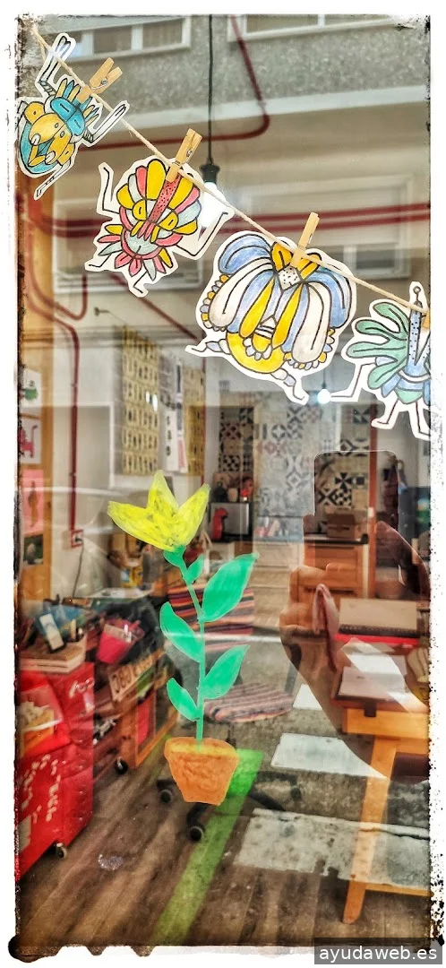 ELENA LOSADA - disseny gràfic, il·lustració, multimèdia, disseny web