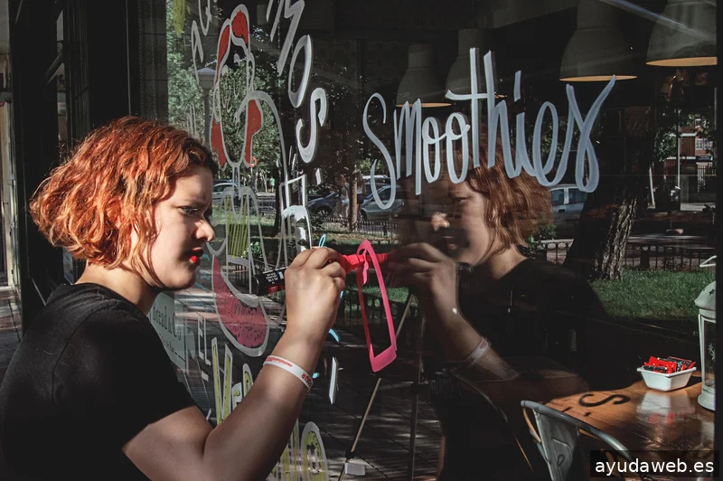 Agencia Phantom of the Media