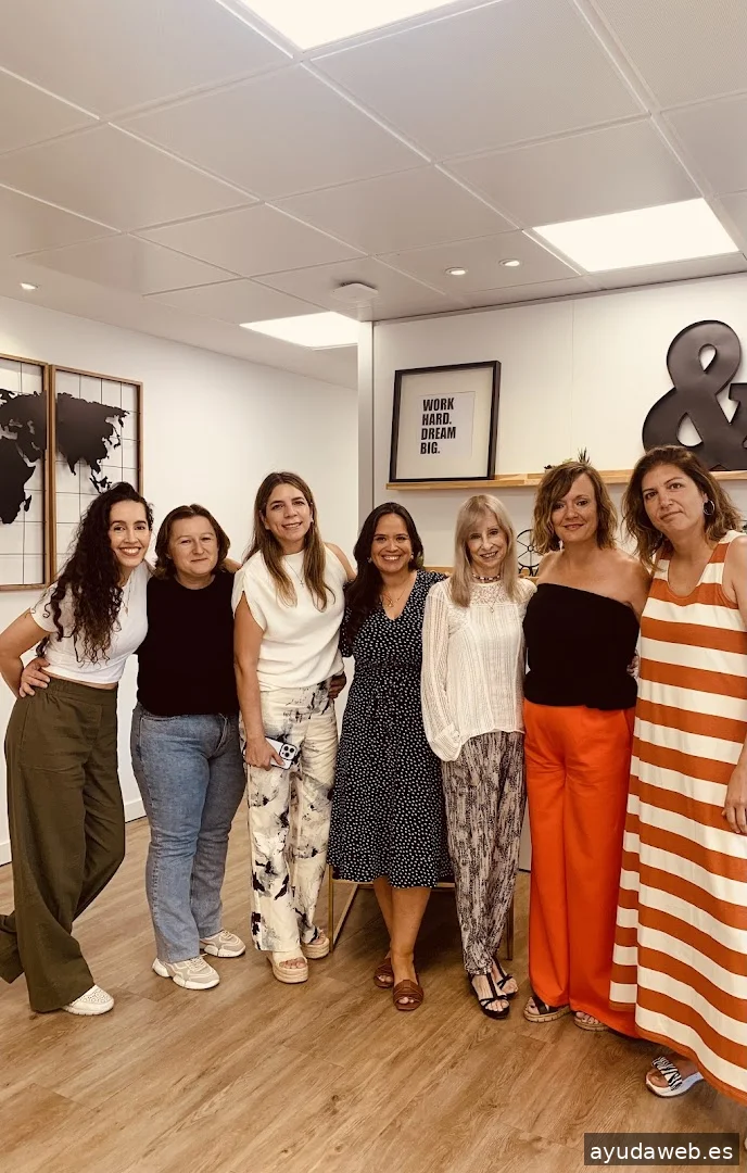 WINGS FACTORY - Branding & Comunicación Estratégica