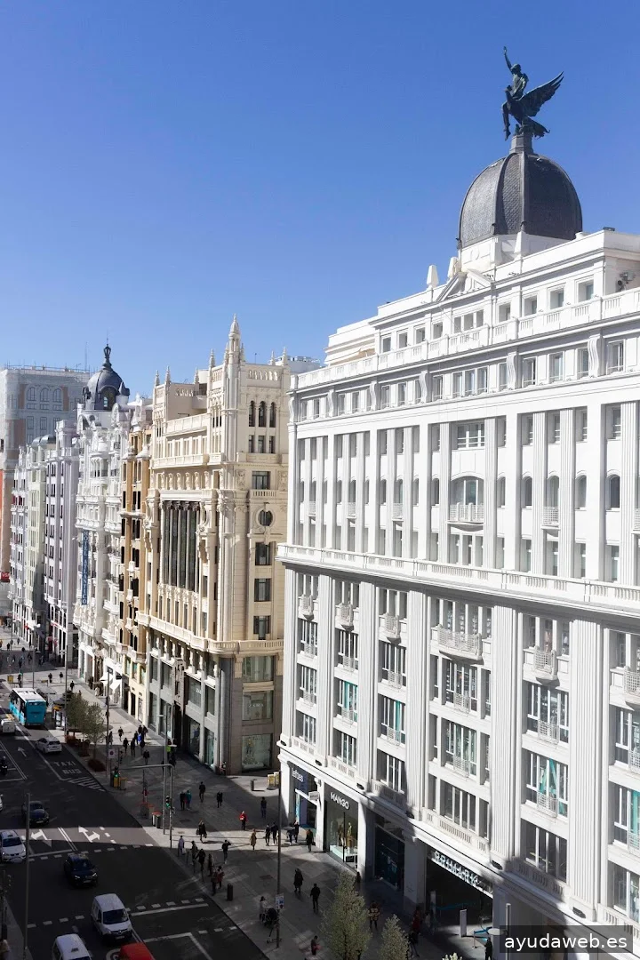 BROTHER MADRID ESCUELA DE CREATIVIDAD