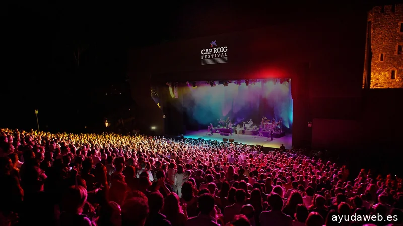 CREATIVOS EN LA PLAYA