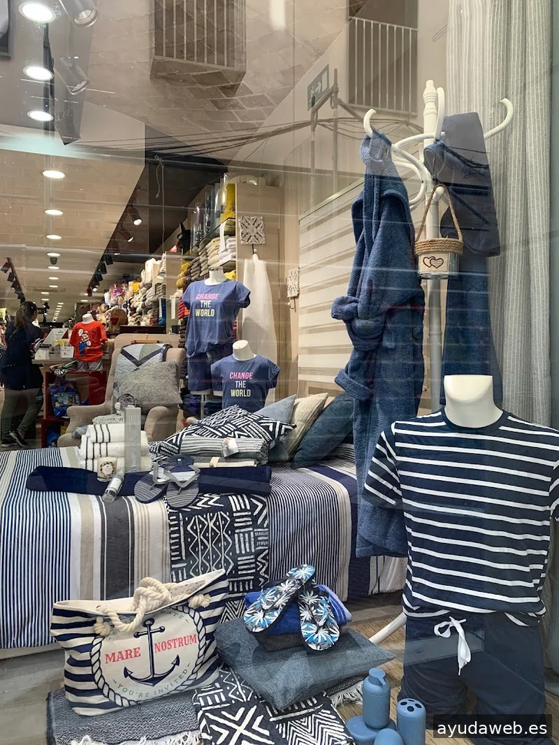 Escaparatista Barcelona Andreu Torras