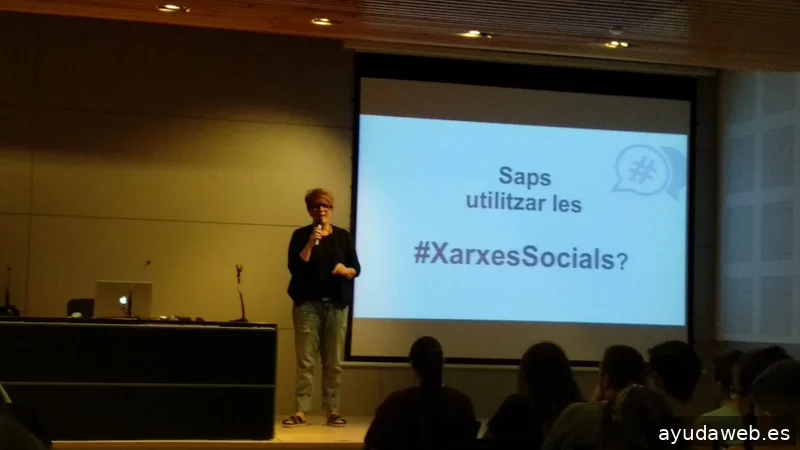 Ester Barqué - Community Manager i Formadora en Xarxes Socials