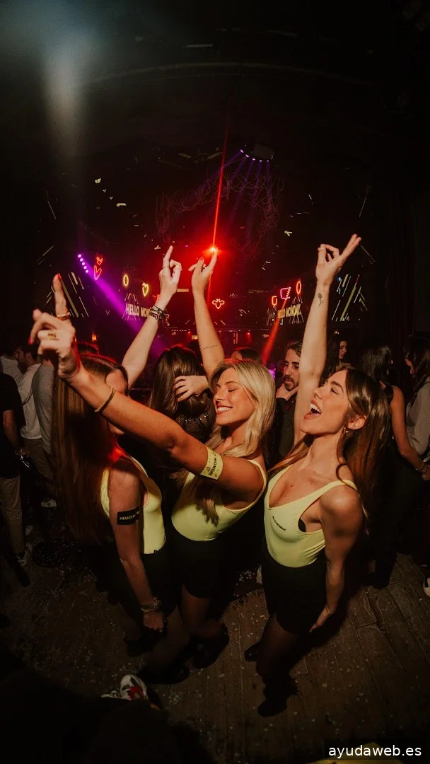 Agencia Influencers Madrid | Hello Monday