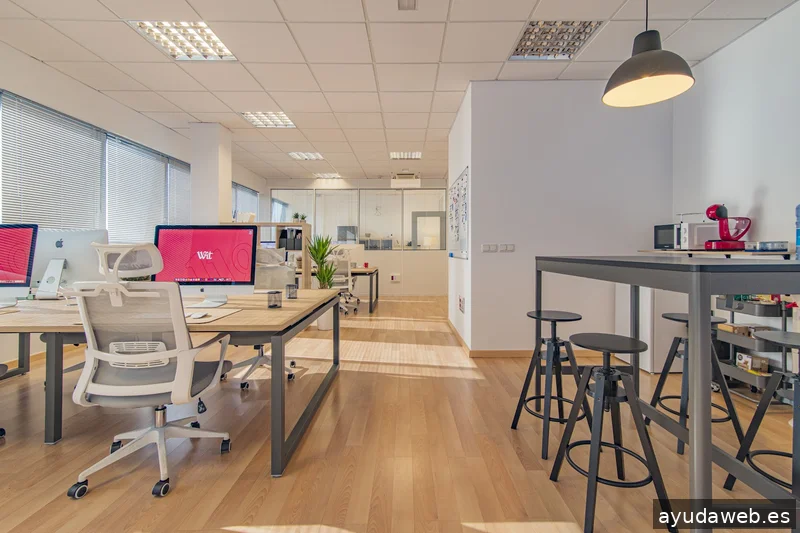 WIT CREATIVO | Agencia de Marketing Digital en Granada. Agente Digitalizador en Granada. Kit Digital