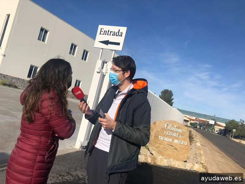 Laura Calvo | Oleoturismo, Contenido y Estrategia de ventas para Marcas de Aceite de Oliva que no quieren parecer genéricas