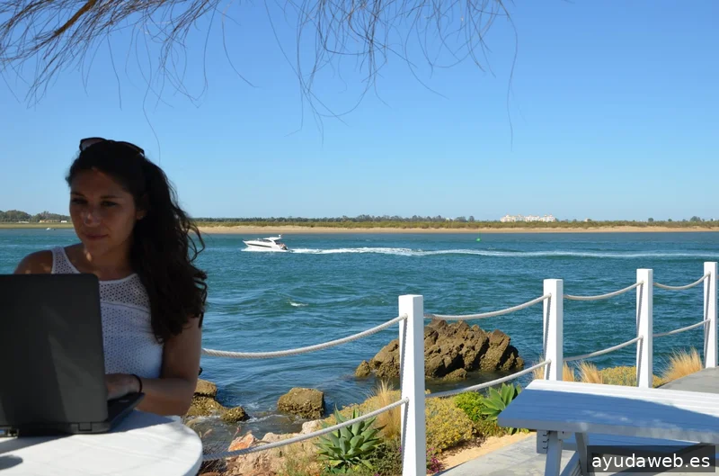 Laura Calvo | Oleoturismo, Contenido y Estrategia de ventas para Marcas de Aceite de Oliva que no quieren parecer genéricas