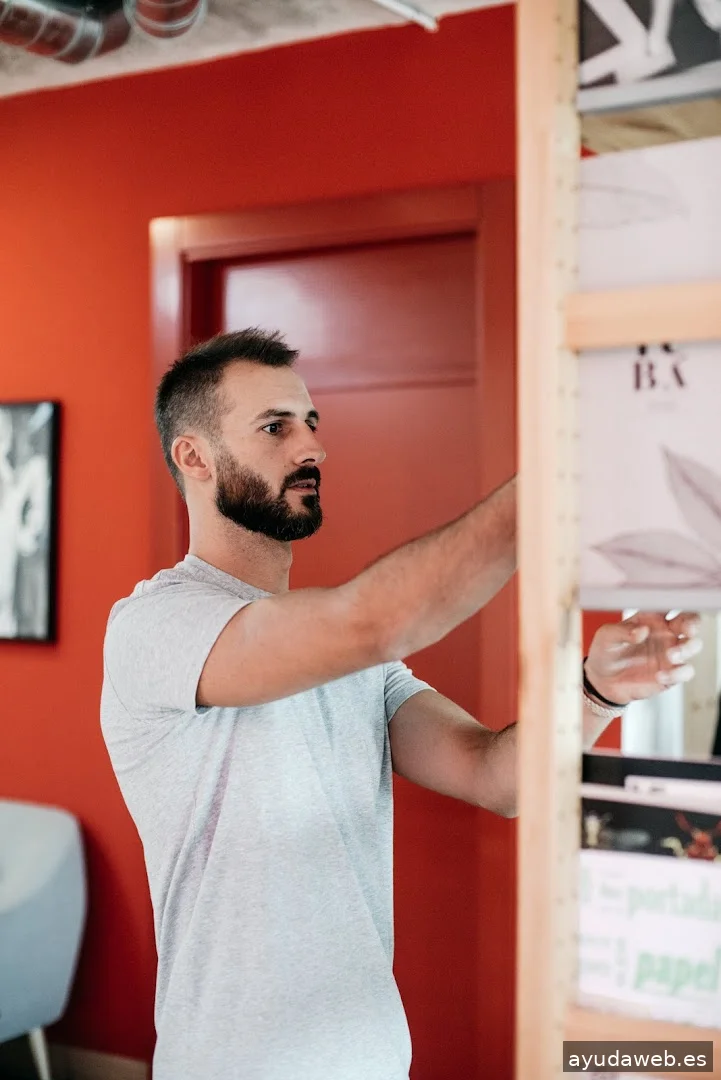 Squembri, Branding & Diseño