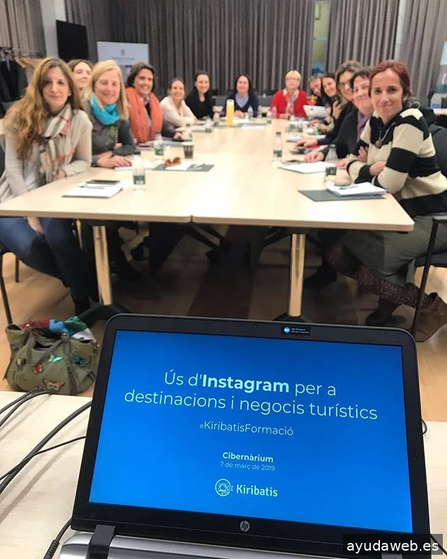 Kiribatis Comunicació