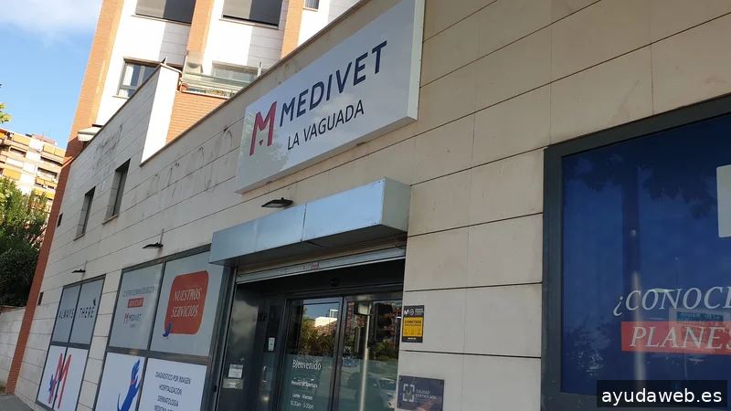 Rótulos y Soluciones Madrid s.l. Letras corpóreas, Carteles