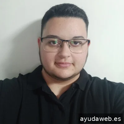 Aron Ramírez Community Manager