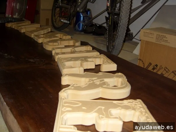 Rótulos Granada Rotulación en vinilo y Luminosos Kuyata Letras corporeas