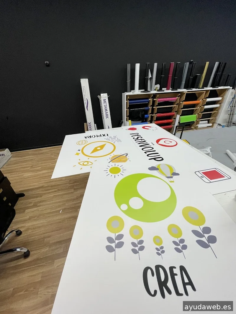 Two Designs | Rotulación y diseño gráfico