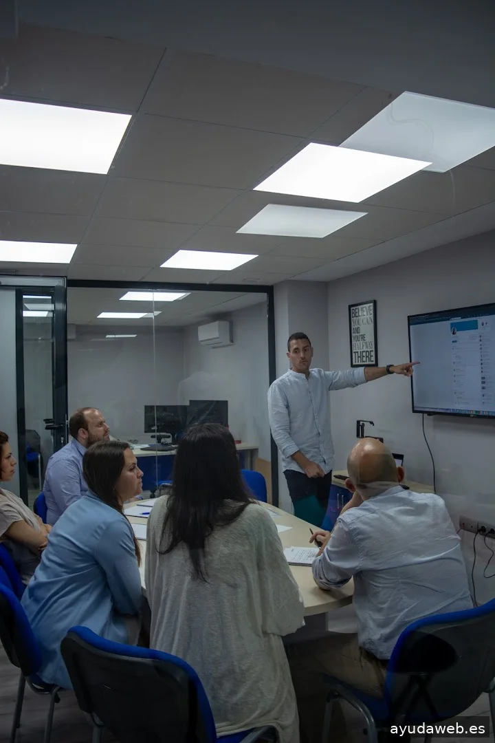 Agencia diseño web Huelva | Jonathan Vélez