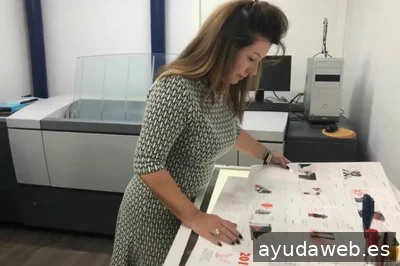 Gráficas La Paz Madrid ofrece servicios de imprenta, diseño gráfico y publicidad digital.