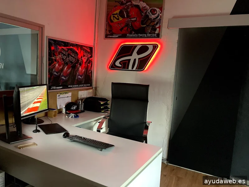 POLEGRAPHICS MOTORSPORTS