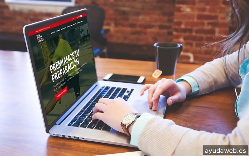 ANA CORBERA Diseño Gráfico y Web