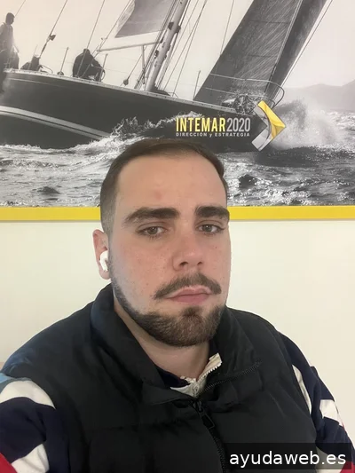 Daniel Solano - Social Media Manager